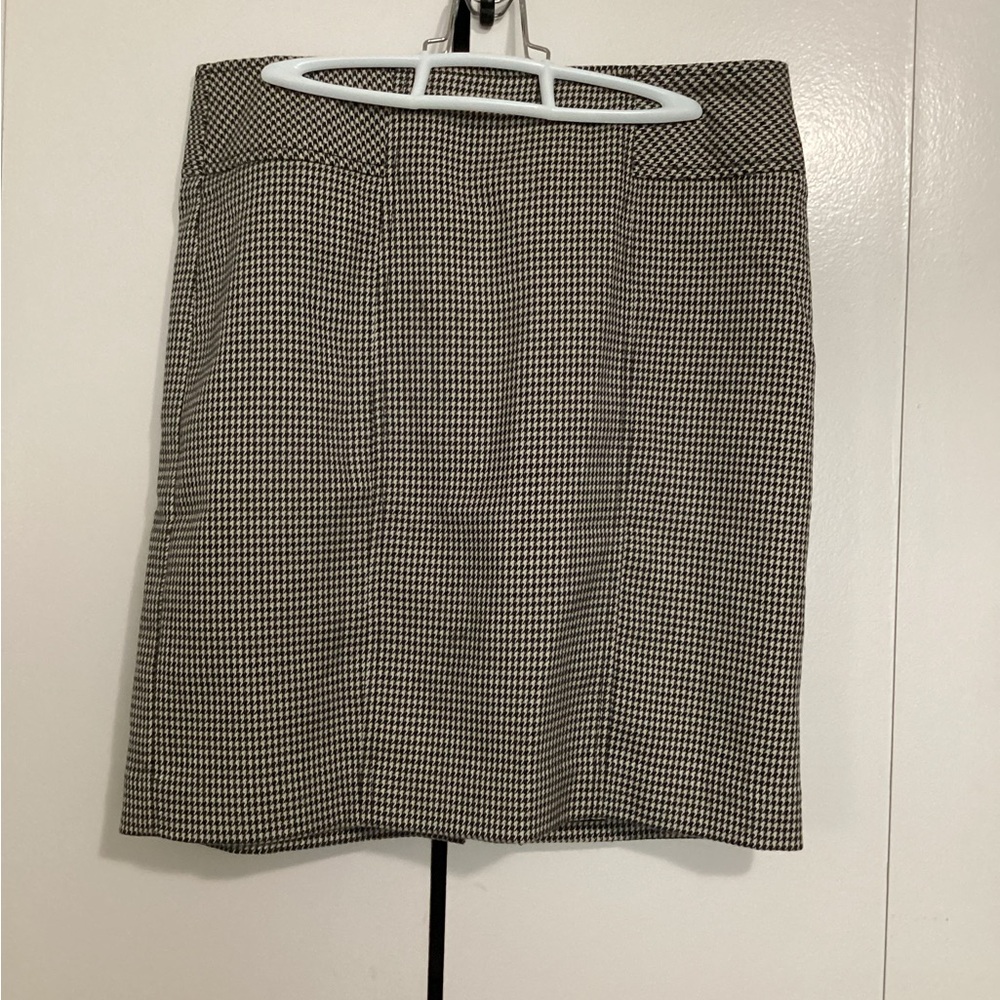 Loft Classic Houndstooth black and tan Skirt